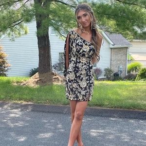 Sherri Hill black and gold cocktail size 0